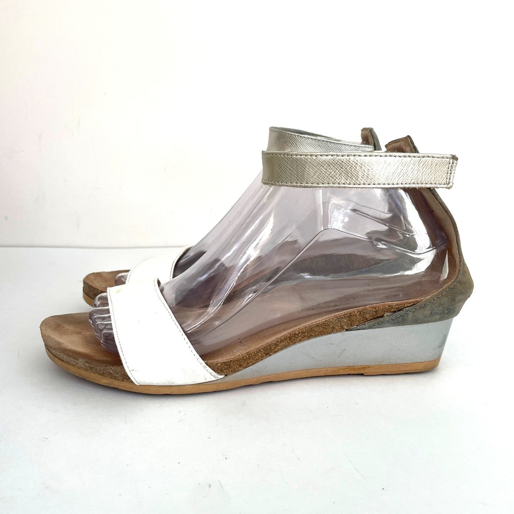 Naot Women White Silver Leather Wedge Sandals Cork Footbed Size 39 Made Israel